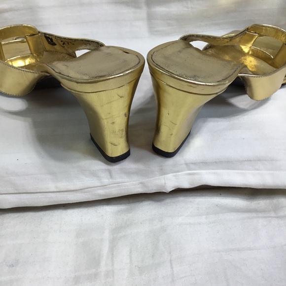 Stubby heel open toe heels, size 37(6.5), double buckle look straps, 2.5”heel - Picture 4 of 4